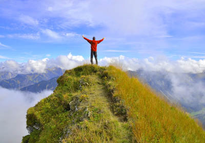 Das Ziel ist der Berggipfel (Foto: Fotolia/Andreas P)